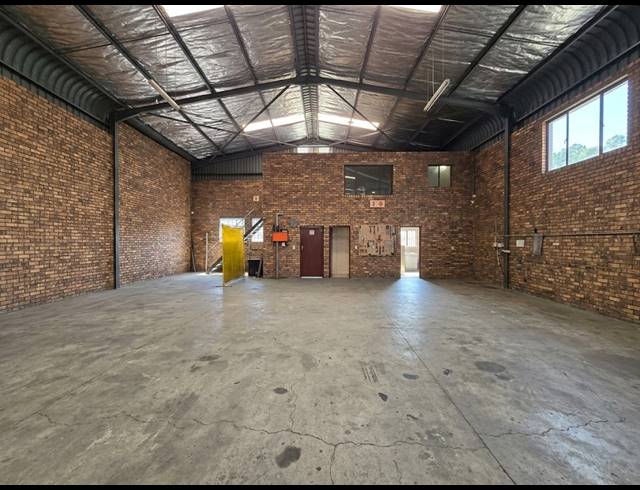 550M² FACTORY TO LET IN ANDERBOLT
